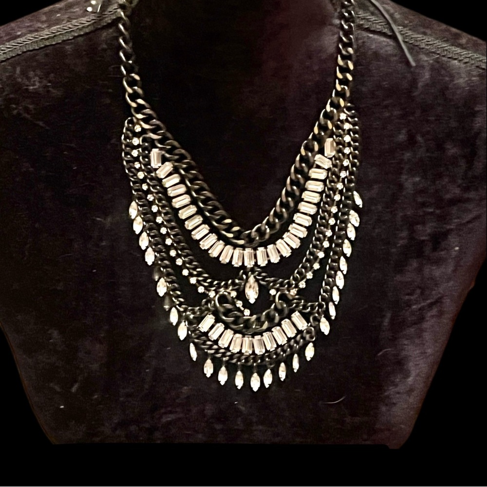 Unique Black chain links & Crystal Jewel Metal Statement Necklace